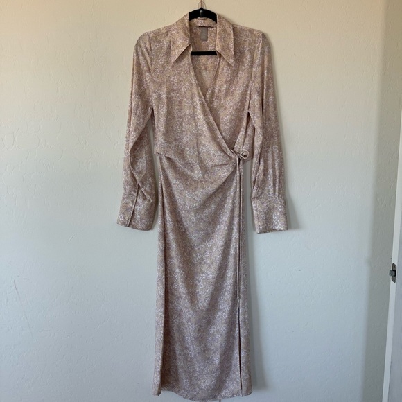 H&M Light Pastel Spring Ditsy Floral Long Sleeve True Wrap Midi Dress Small - Picture 5 of 15